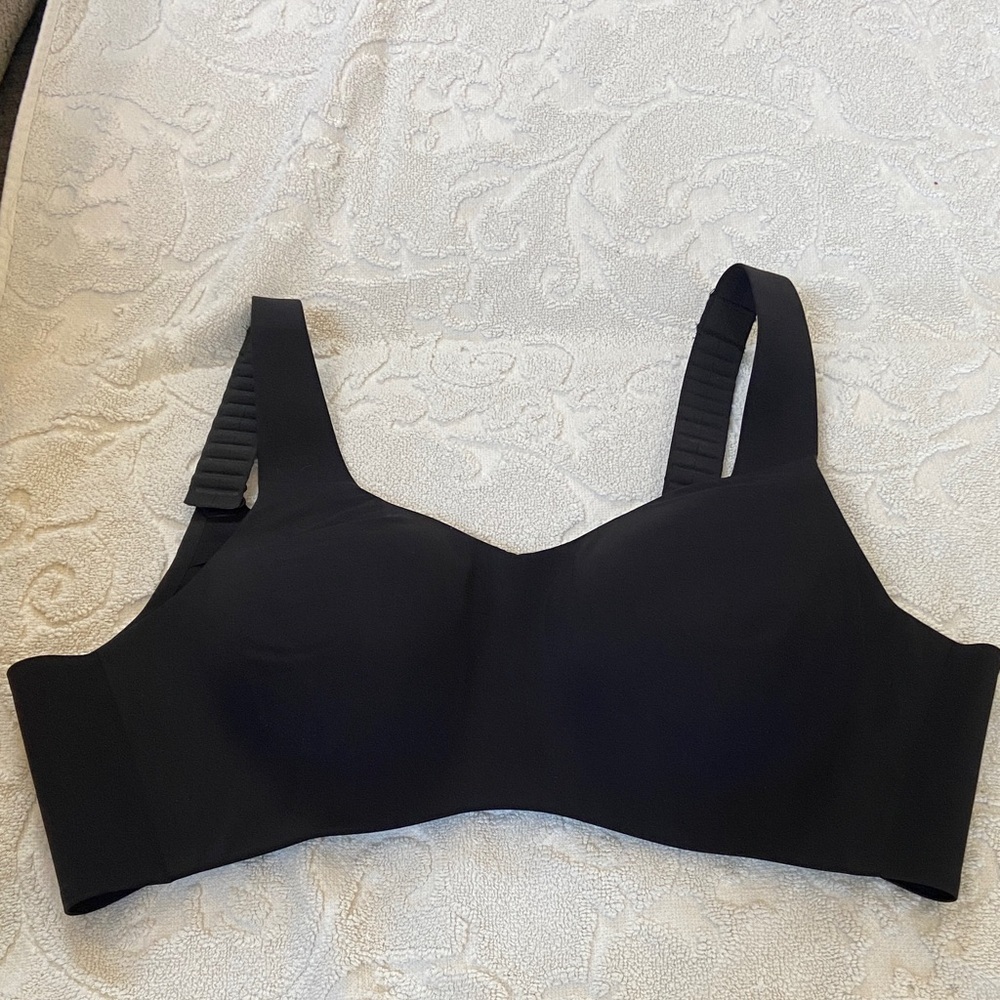 KNIX Catalyst High Impact Sports Bra in black​​​